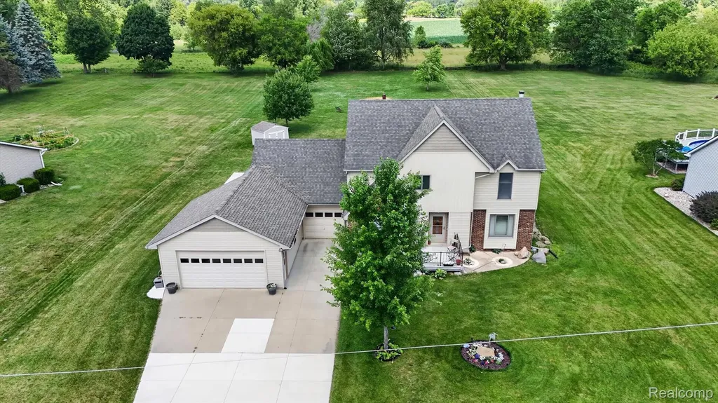 6888 Slawski Drive Handy Township MI 48836