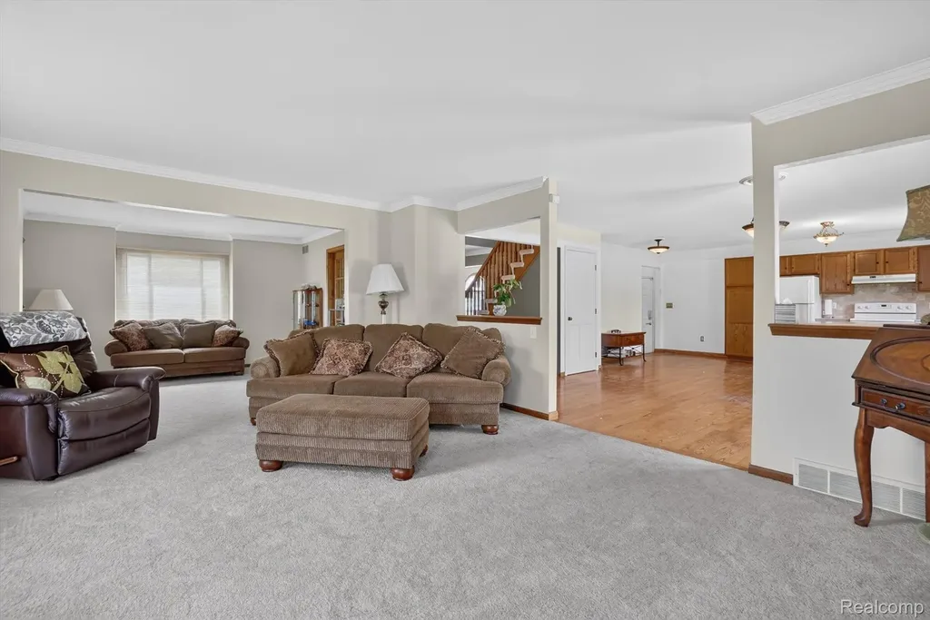 6888 Slawski Drive Handy Township MI 48836