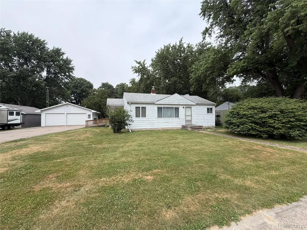3809 Leith Street Flint City MI 48506
