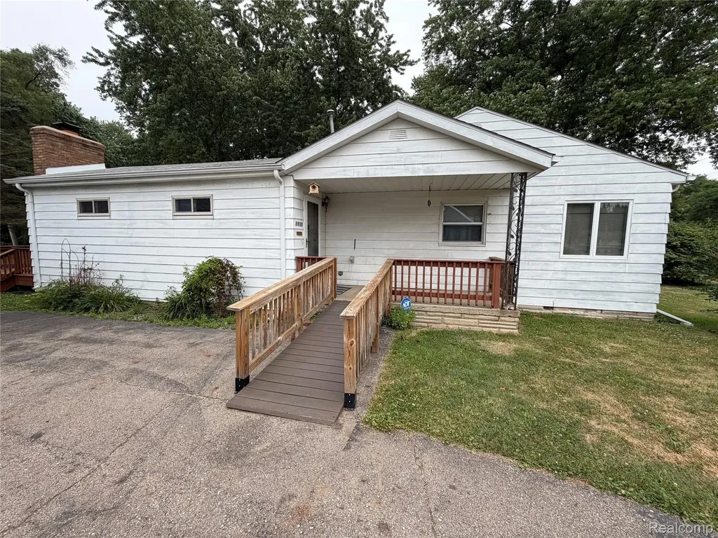 3809 Leith Street Flint City MI 48506