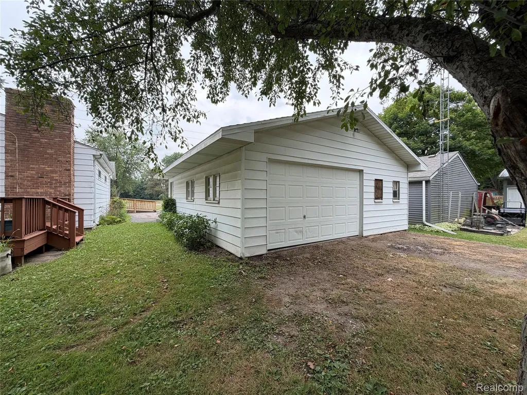 3809 Leith Street Flint City MI 48506