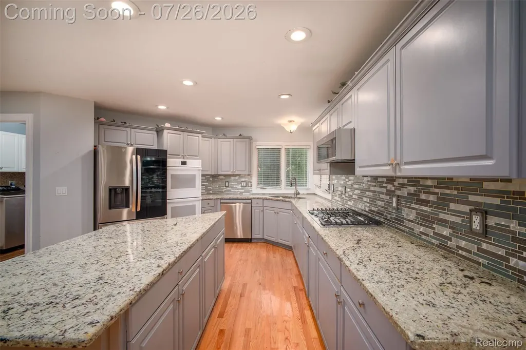 11226 Wilshire Drive Shelby Charter Township MI 48315