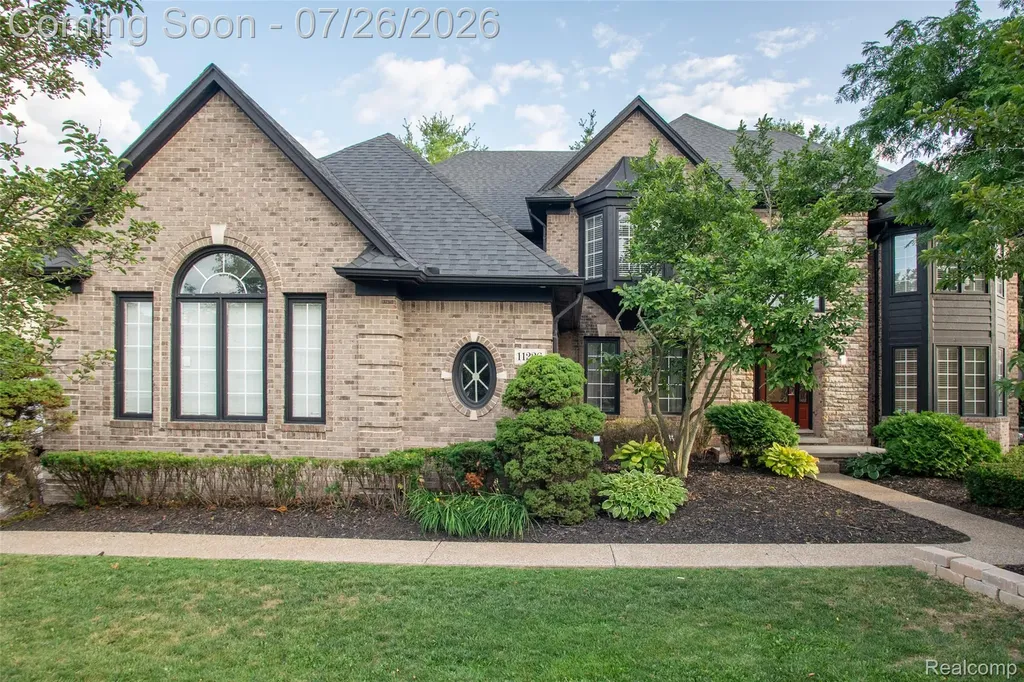 11226 Wilshire Drive Shelby Charter Township MI 48315