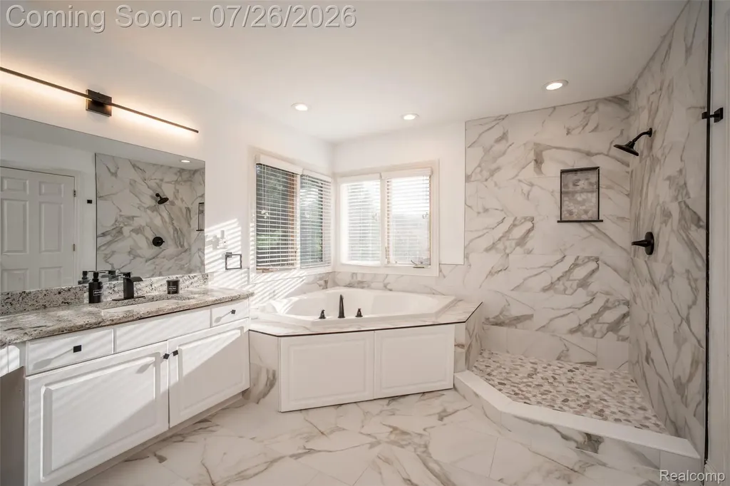 11226 Wilshire Drive Shelby Charter Township MI 48315