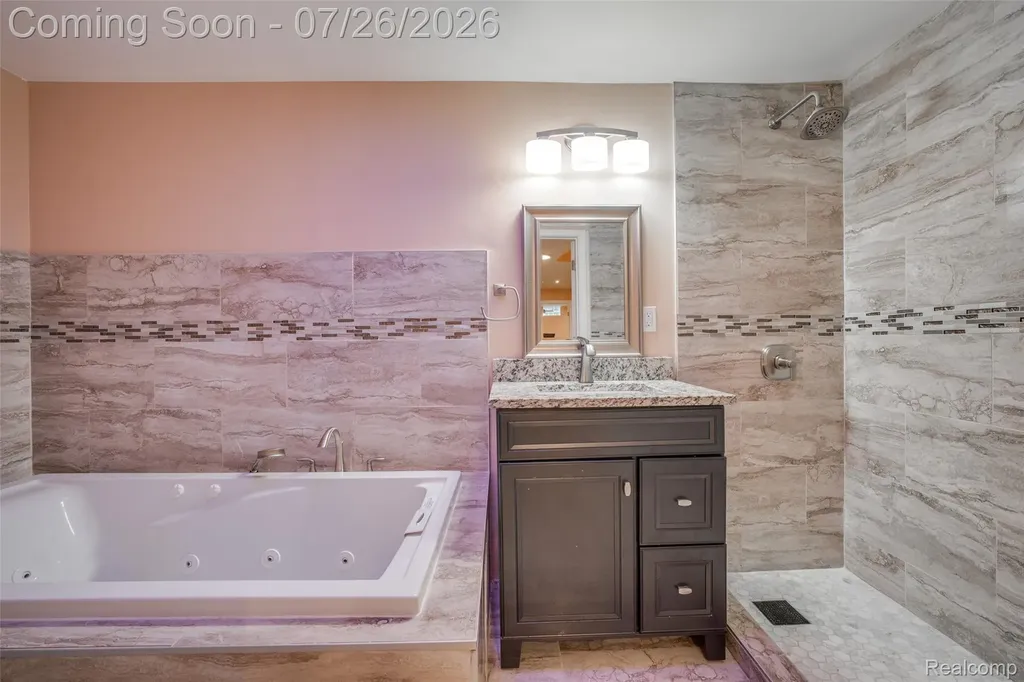 11226 Wilshire Drive Shelby Charter Township MI 48315