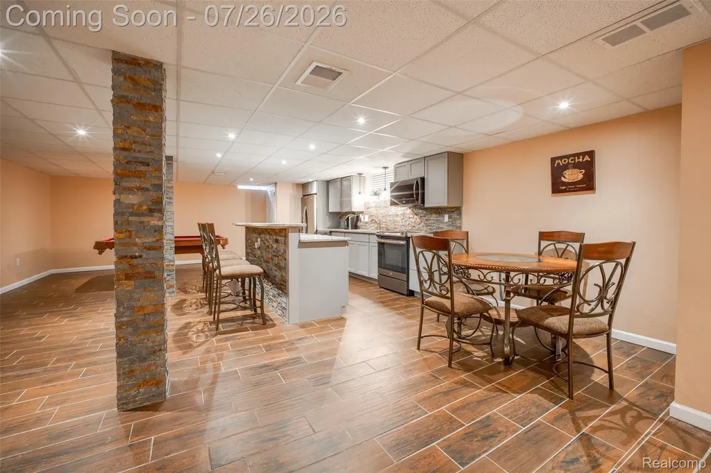 11226 Wilshire Drive Shelby Charter Township MI 48315