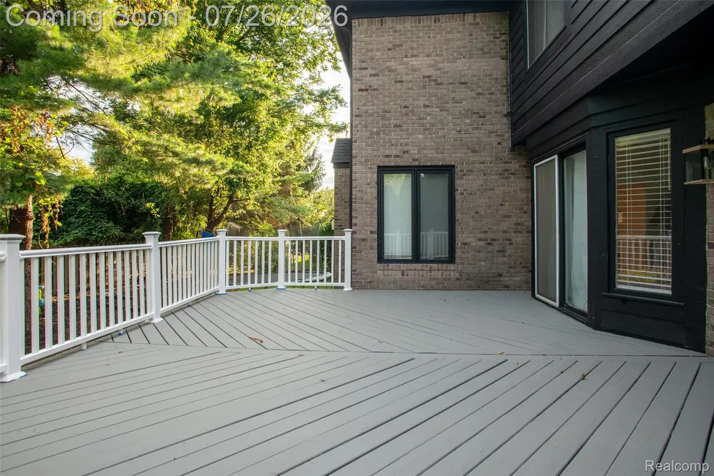 11226 Wilshire Drive Shelby Charter Township MI 48315