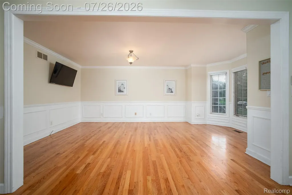 11226 Wilshire Drive Shelby Charter Township MI 48315