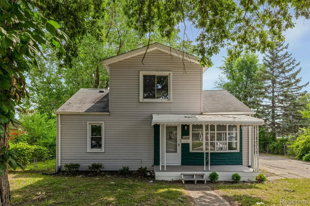 5850 Deering Street Garden City City MI 48135