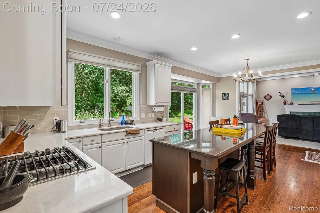 4500 Boxwood Court Oakland Charter Township MI 48306