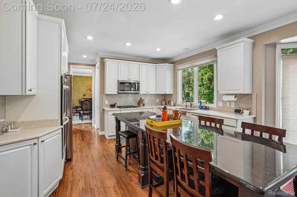 4500 Boxwood Court Oakland Charter Township MI 48306