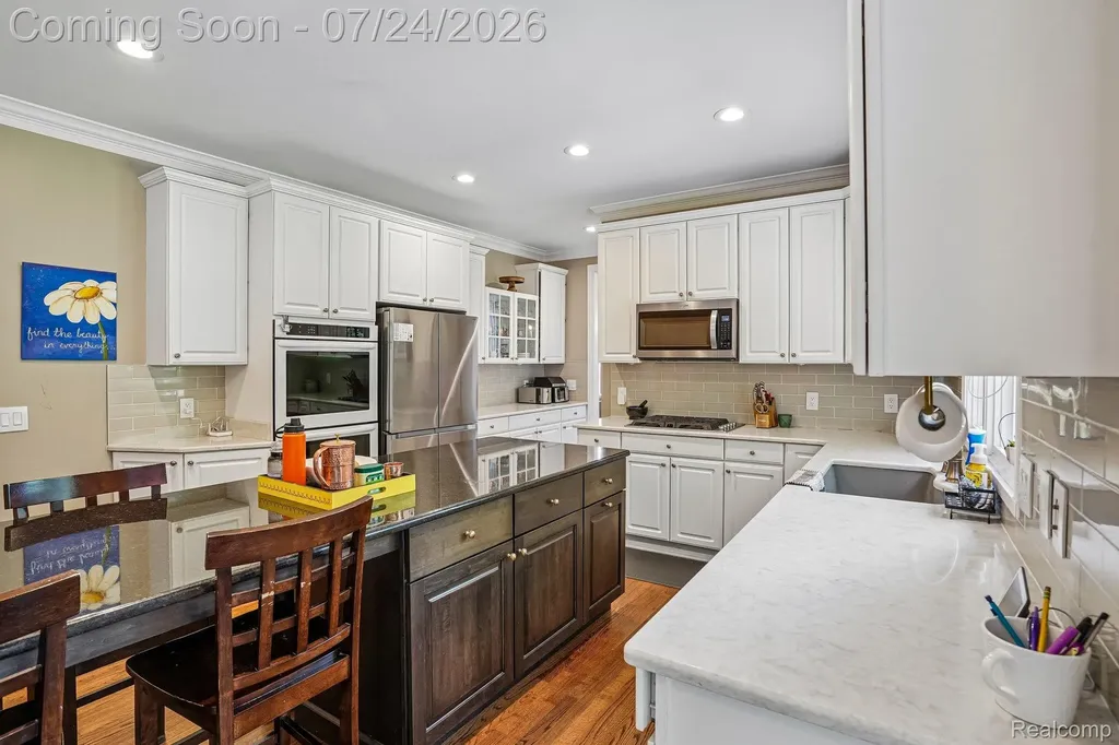 4500 Boxwood Court Oakland Charter Township MI 48306