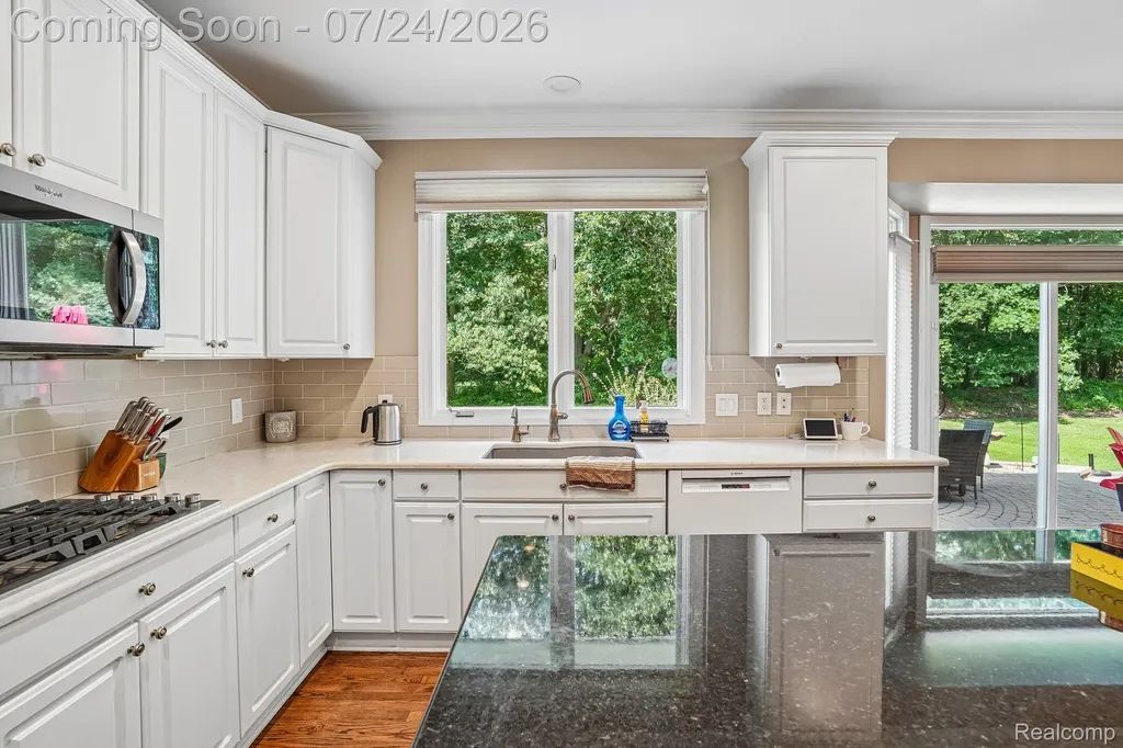 4500 Boxwood Court Oakland Charter Township MI 48306