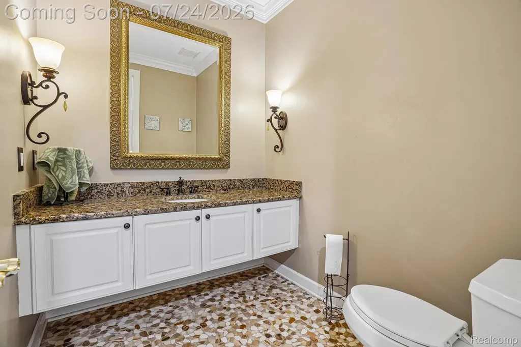 4500 Boxwood Court Oakland Charter Township MI 48306