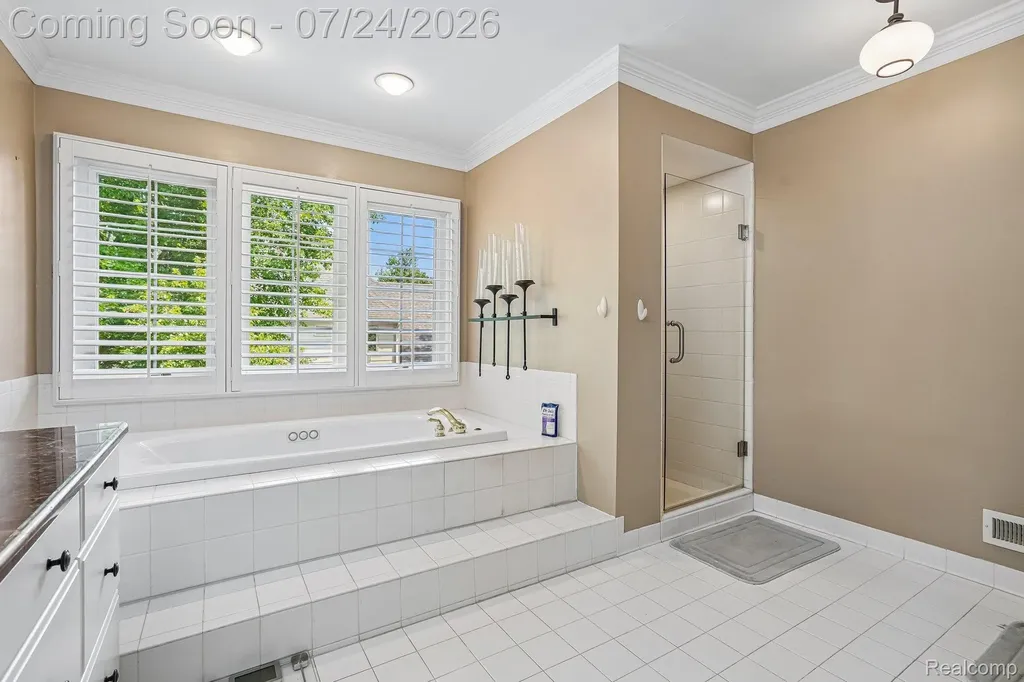 4500 Boxwood Court Oakland Charter Township MI 48306
