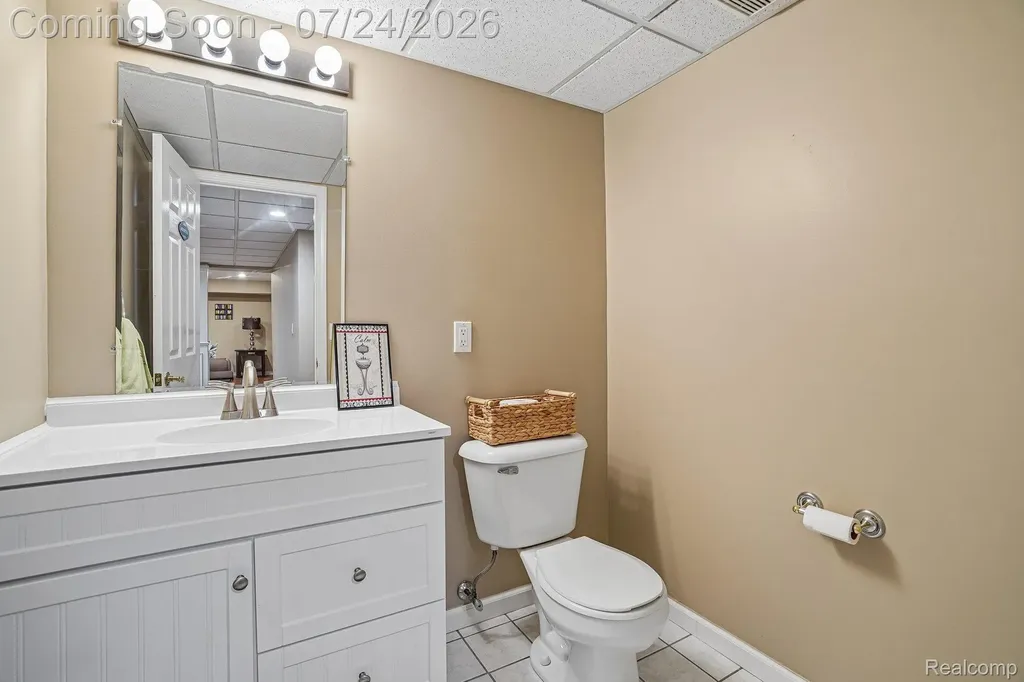 4500 Boxwood Court Oakland Charter Township MI 48306