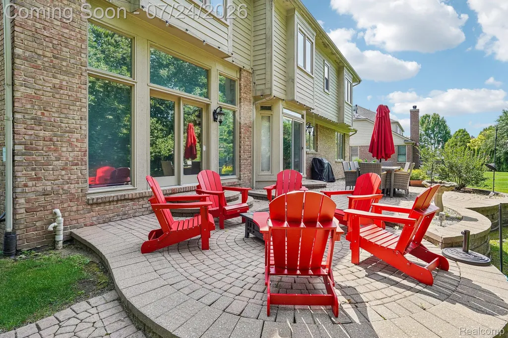 4500 Boxwood Court Oakland Charter Township MI 48306