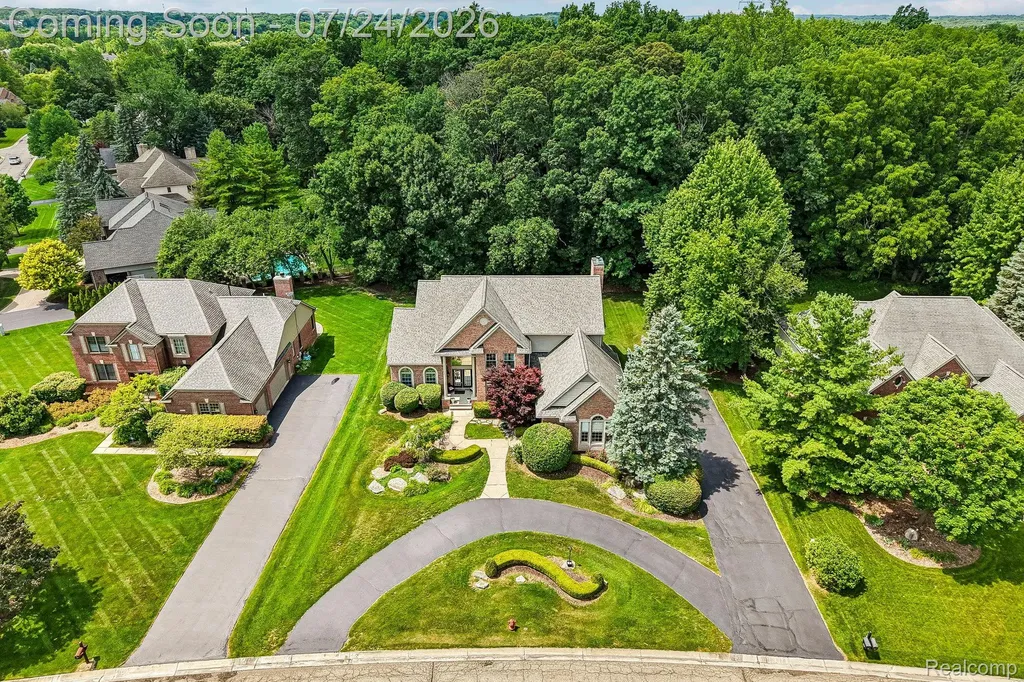 4500 Boxwood Court Oakland Charter Township MI 48306