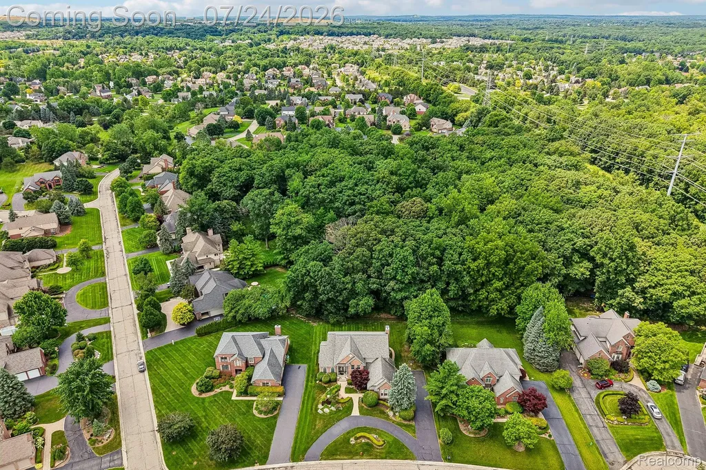 4500 Boxwood Court Oakland Charter Township MI 48306