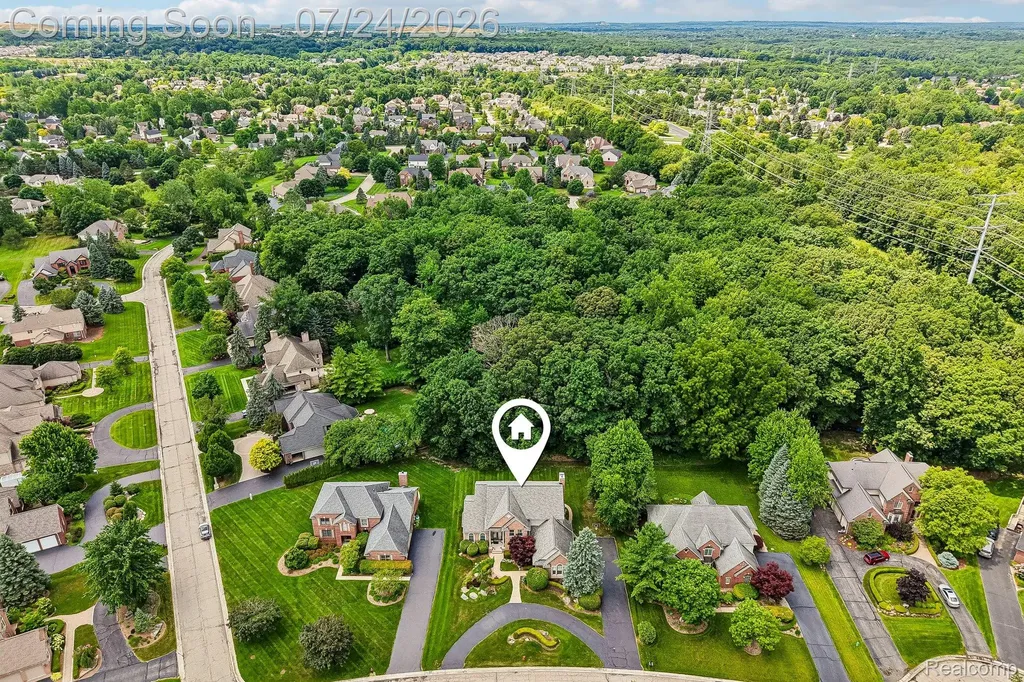 4500 Boxwood Court Oakland Charter Township MI 48306