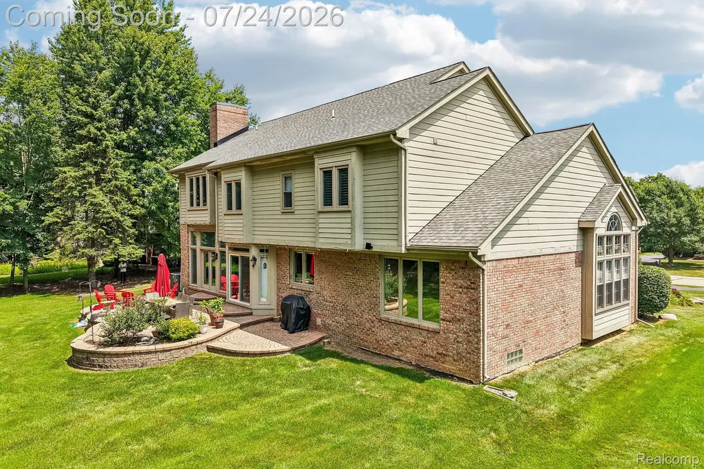 4500 Boxwood Court Oakland Charter Township MI 48306