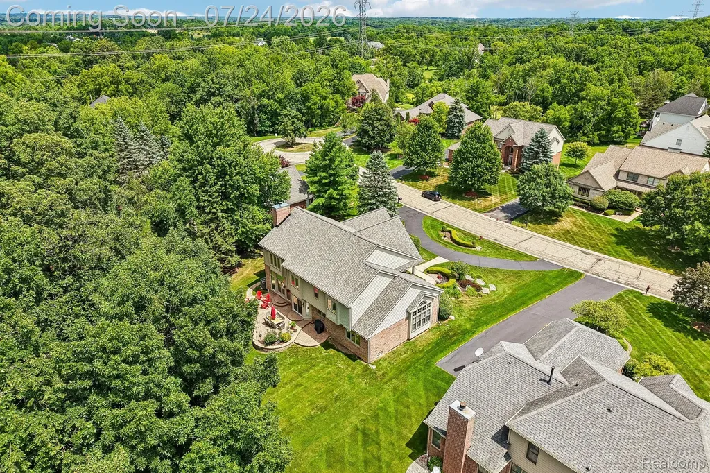 4500 Boxwood Court Oakland Charter Township MI 48306