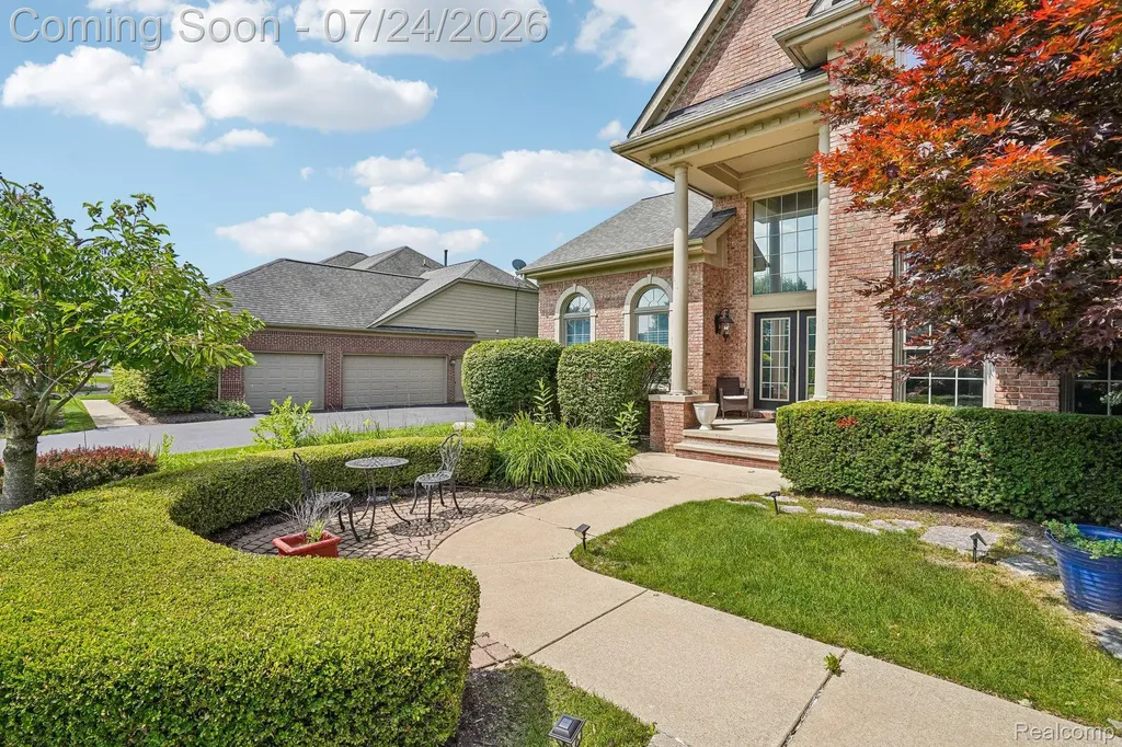 4500 Boxwood Court Oakland Charter Township MI 48306
