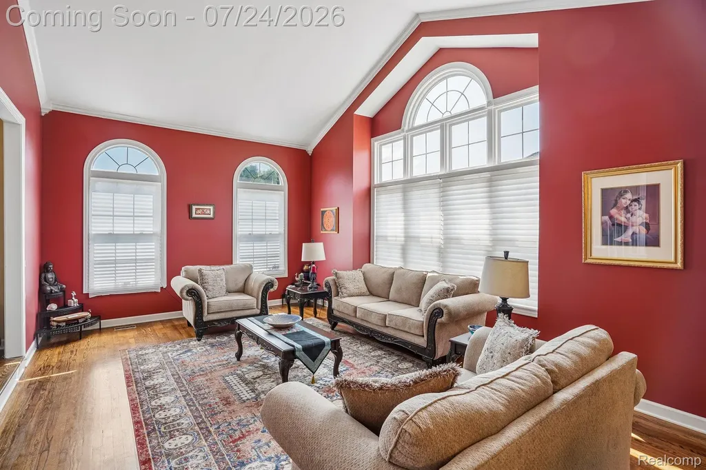 4500 Boxwood Court Oakland Charter Township MI 48306