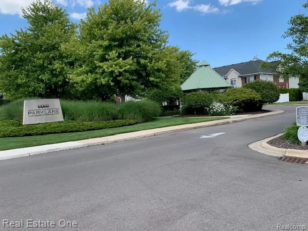 24015 Fairlane Boulevard Woodhaven City MI 48183