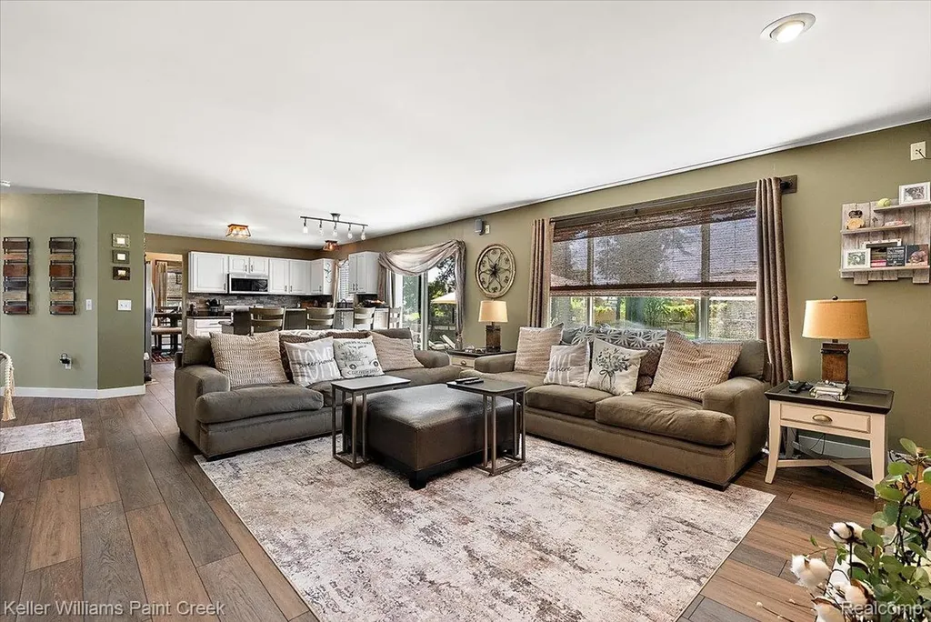 36317 Dickson Drive Sterling Heights City MI 48310