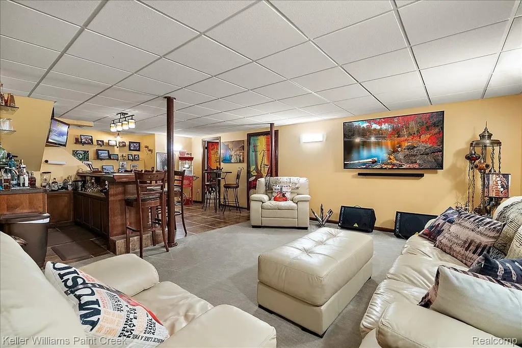 36317 Dickson Drive Sterling Heights City MI 48310