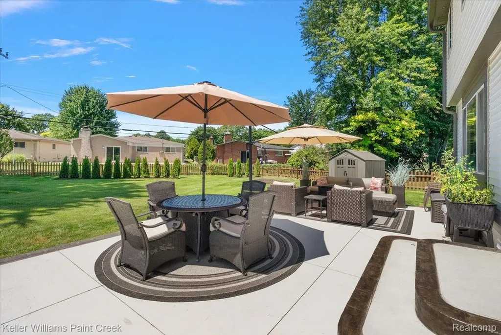36317 Dickson Drive Sterling Heights City MI 48310