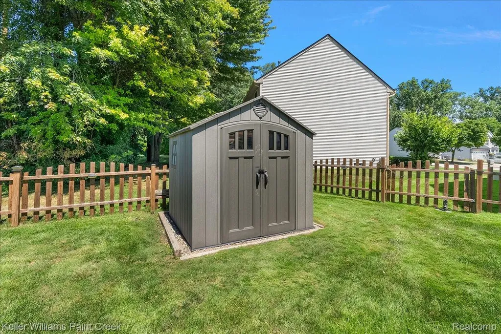 36317 Dickson Drive Sterling Heights City MI 48310