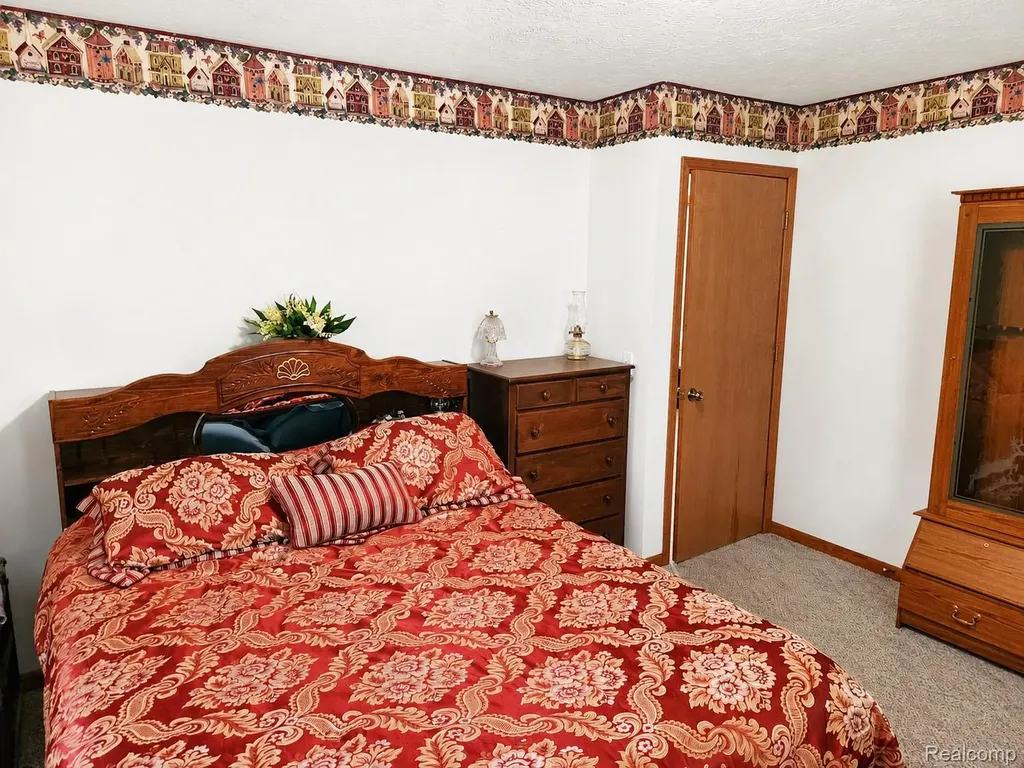 11183 Wolf Road Charlton Township MI 49751