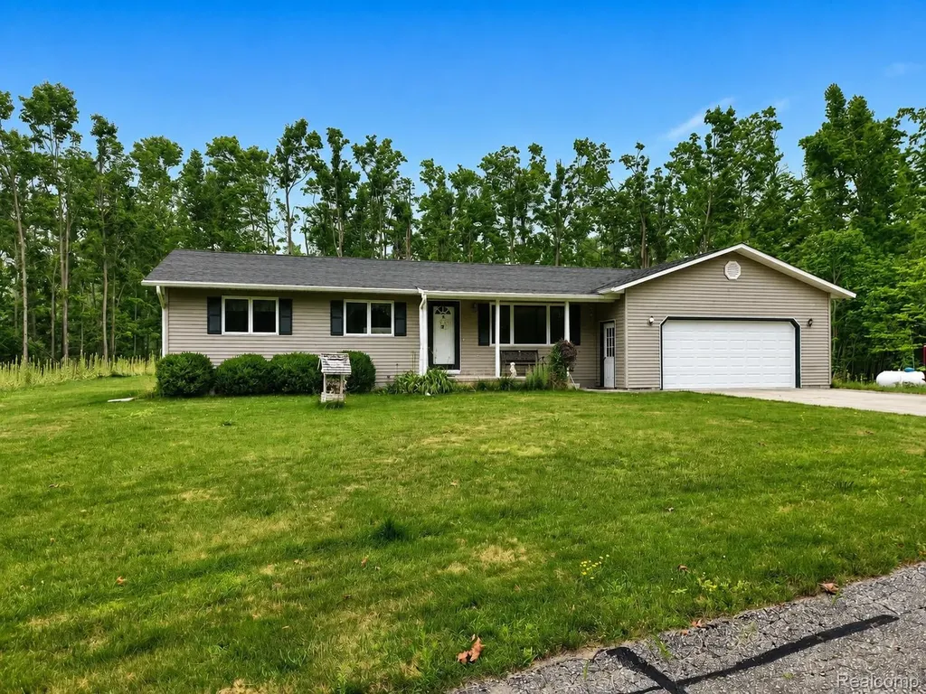 11183 Wolf Road Charlton Township MI 49751