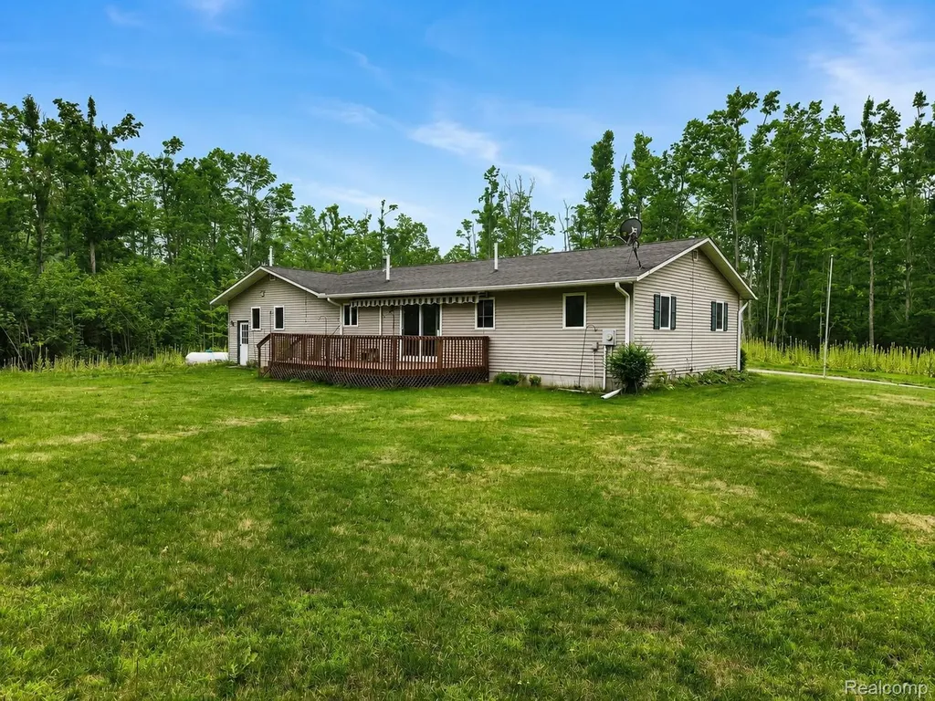 11183 Wolf Road Charlton Township MI 49751