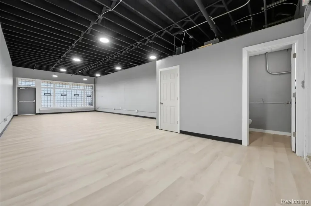 18060 James Couzens Freeway Detroit City MI 48235