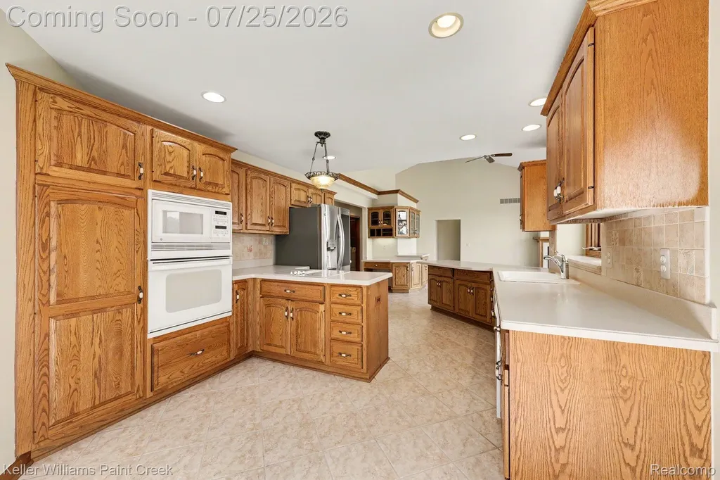 10404 Saint John Drive Algonac City MI 48001