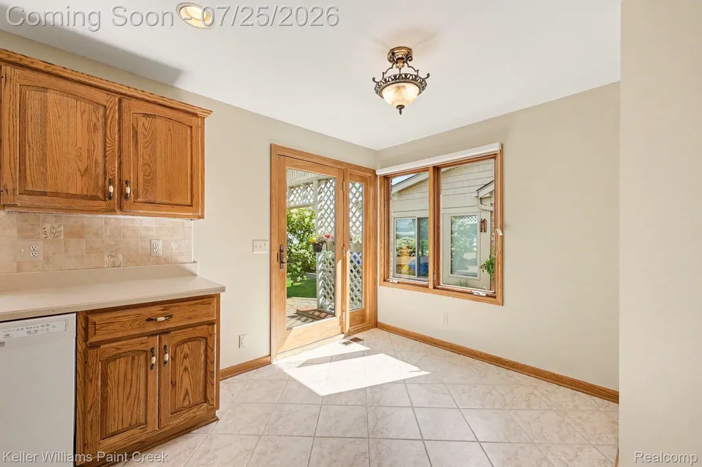 10404 Saint John Drive Algonac City MI 48001