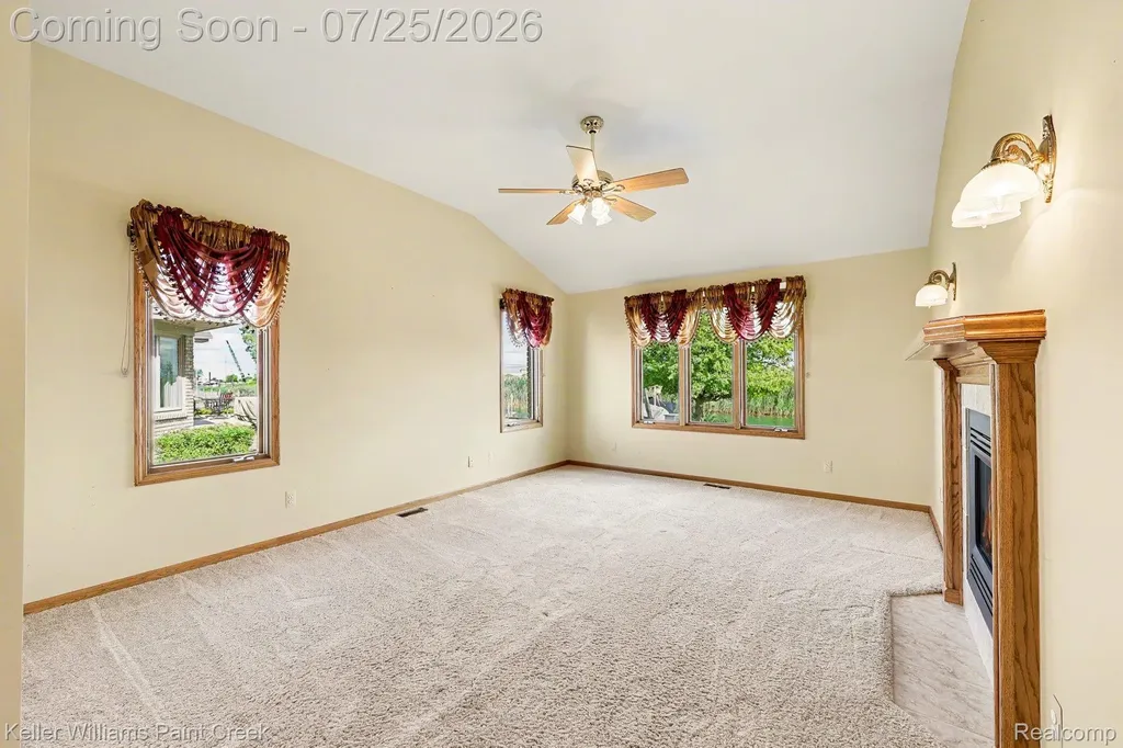 10404 Saint John Drive Algonac City MI 48001