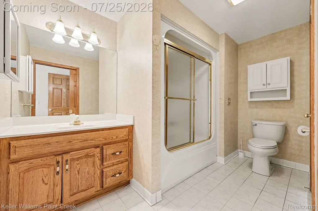 10404 Saint John Drive Algonac City MI 48001