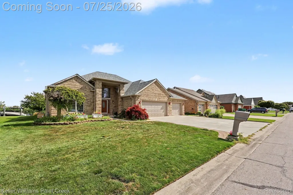 10404 Saint John Drive Algonac City MI 48001