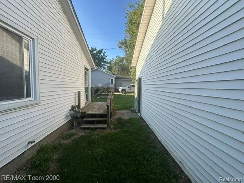 5601 Parkview Street Frenchtown Township MI 48166