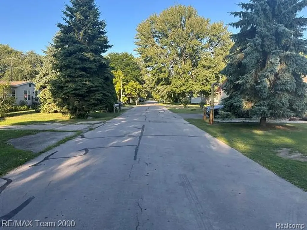 5601 Parkview Street Frenchtown Township MI 48166