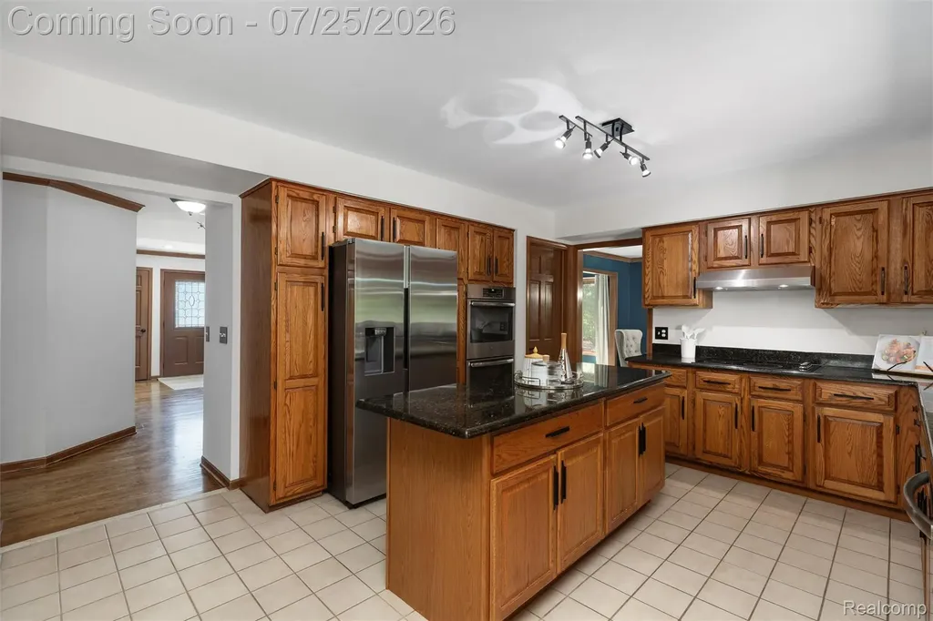 3740 Merriweather Lane Rochester Hills City MI 48306