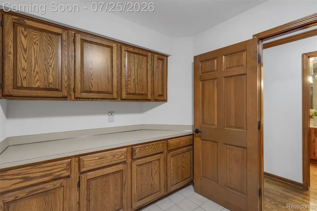 3740 Merriweather Lane Rochester Hills City MI 48306