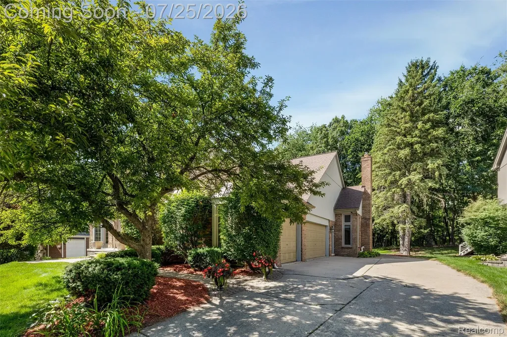 3740 Merriweather Lane Rochester Hills City MI 48306