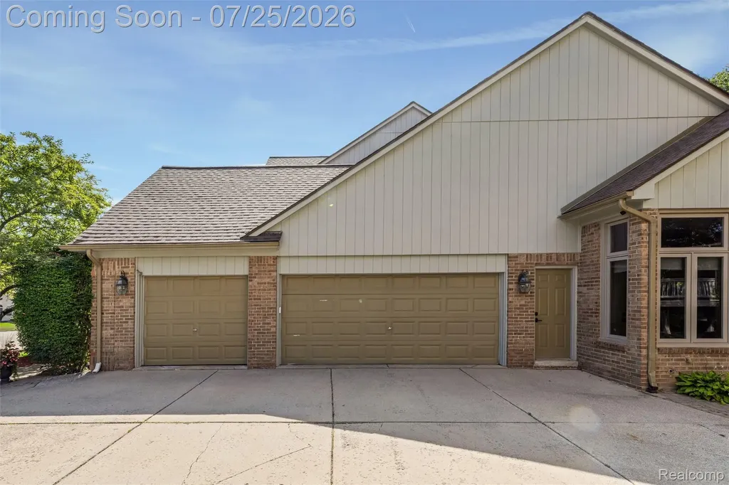 3740 Merriweather Lane Rochester Hills City MI 48306