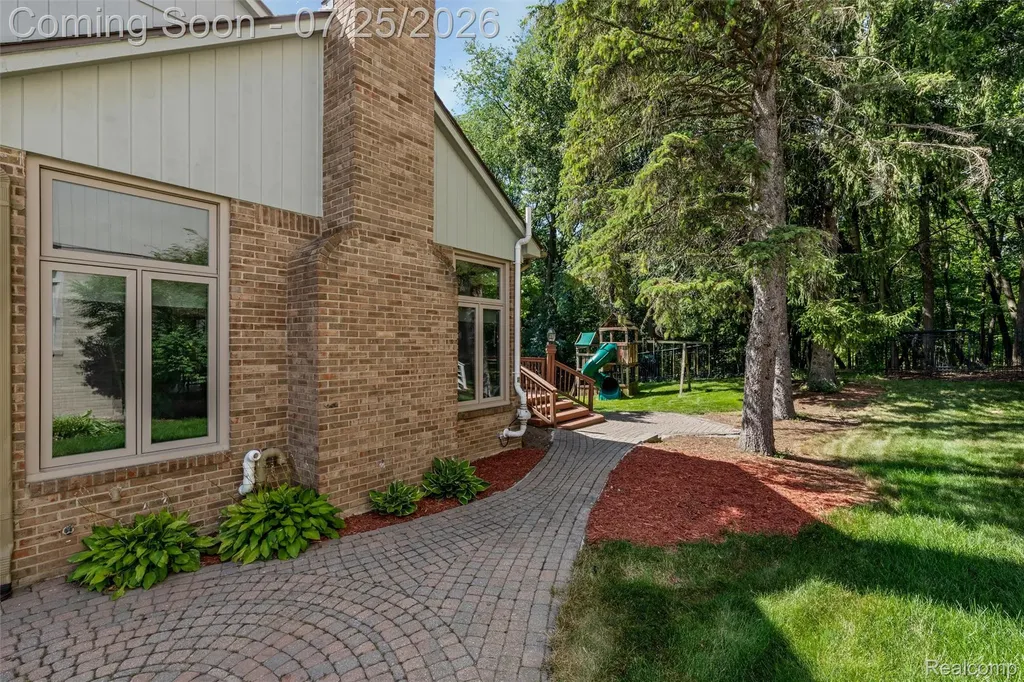 3740 Merriweather Lane Rochester Hills City MI 48306