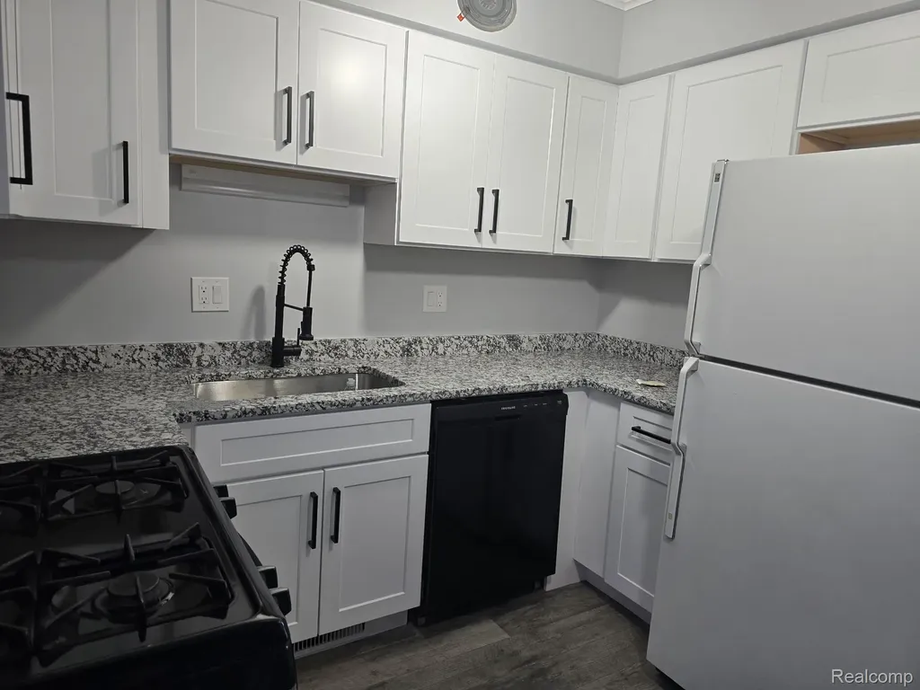 8410 Hickory Drive Sterling Heights City MI 48312